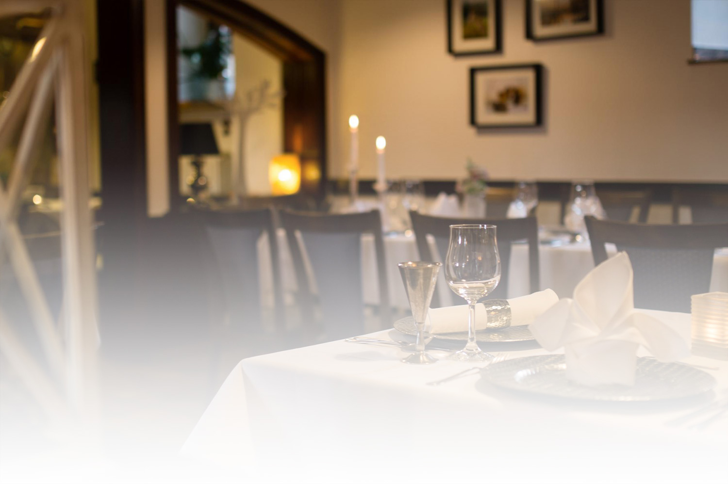 Restaurant gedeckter Tisch